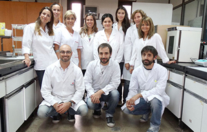 Dra. Cecilia Bouzat y equipo